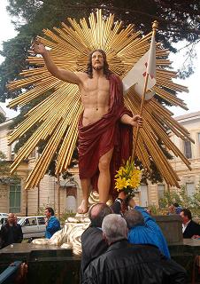 La statua del Cristo Risorto di Tarquinia