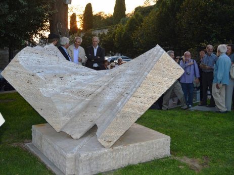 Donati dal Maestro Capotondi alla città di Tarquinia una serie di ritratti e una scultura