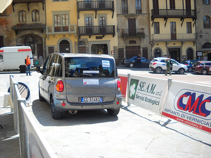 9 Ecorally Arezzo Entrata in Piazza Grande