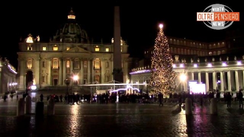 L’Albero e il Presepe di Piazza San Pietro a Roma esposti fino al 10 Gennaio, Festa del Battesimo del Signore