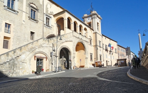 Tarquinia Centro Storico Palazzo Comunale